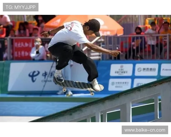 深圳滑板队战术解析与对比深度剖析团队风格与竞技策略 深圳滑板队战术解析与对比深度剖析团队风格与竞技策略