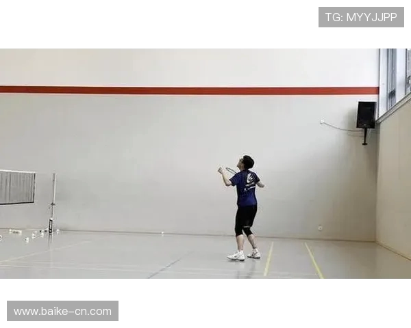 西安羽毛球队中路突破战术解析与实战应用探讨