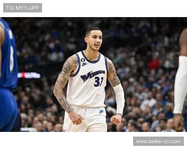 凯尔库兹马的篮球之路与个人成长历程探讨