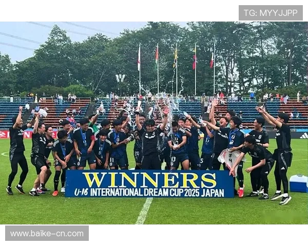 友谊赛精彩对决日本队迎战科特迪瓦队展现足球魅力与友谊精神