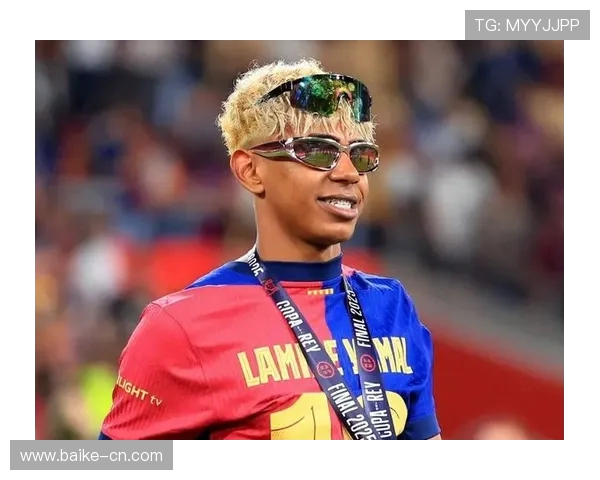 马尔基尼奥斯:从新星崛起到足球世界的防线领袖之路 马尔基尼奥斯:从新星崛起到足球世界的防线领袖之路