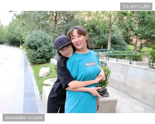 张丽的滑板人生：在深度对话中探索她的梦想与挑战